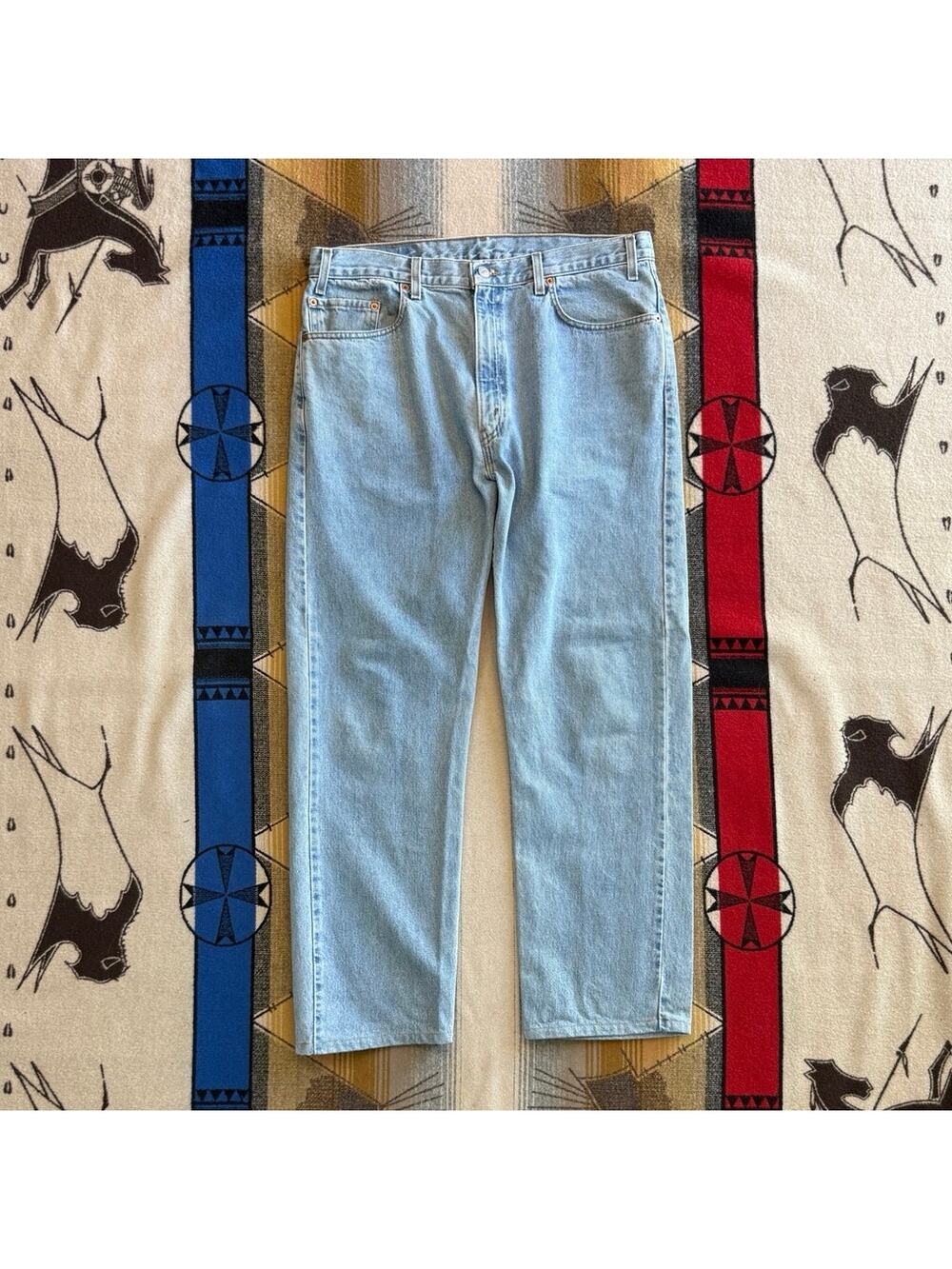 Vintage 90s Men’s Levi’s 505 Light Wash Denim Jeans Size 38x32 Straight Regular
